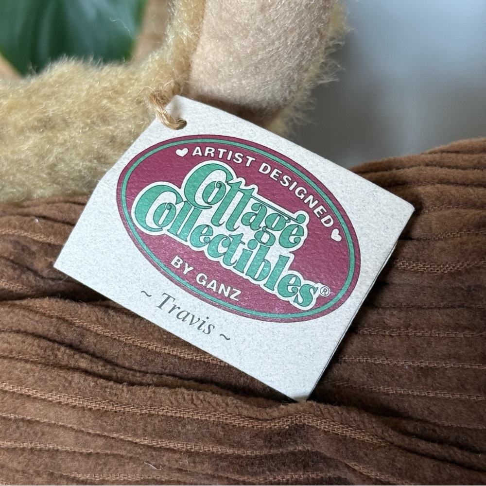 Cottage Collectibles by Ganz – “Travis” Artist-Designed Teddy Bear - Picture 3 of 5